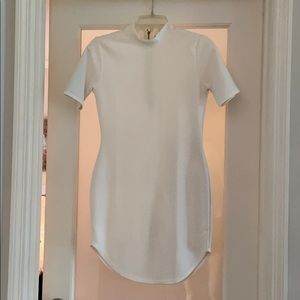 🚫SOLD🚫NWOT Boohoo textured mini Tshirt dress 🤍